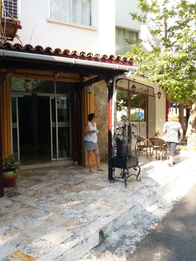 Life Hotel Kerýnia Eksteriør bilde