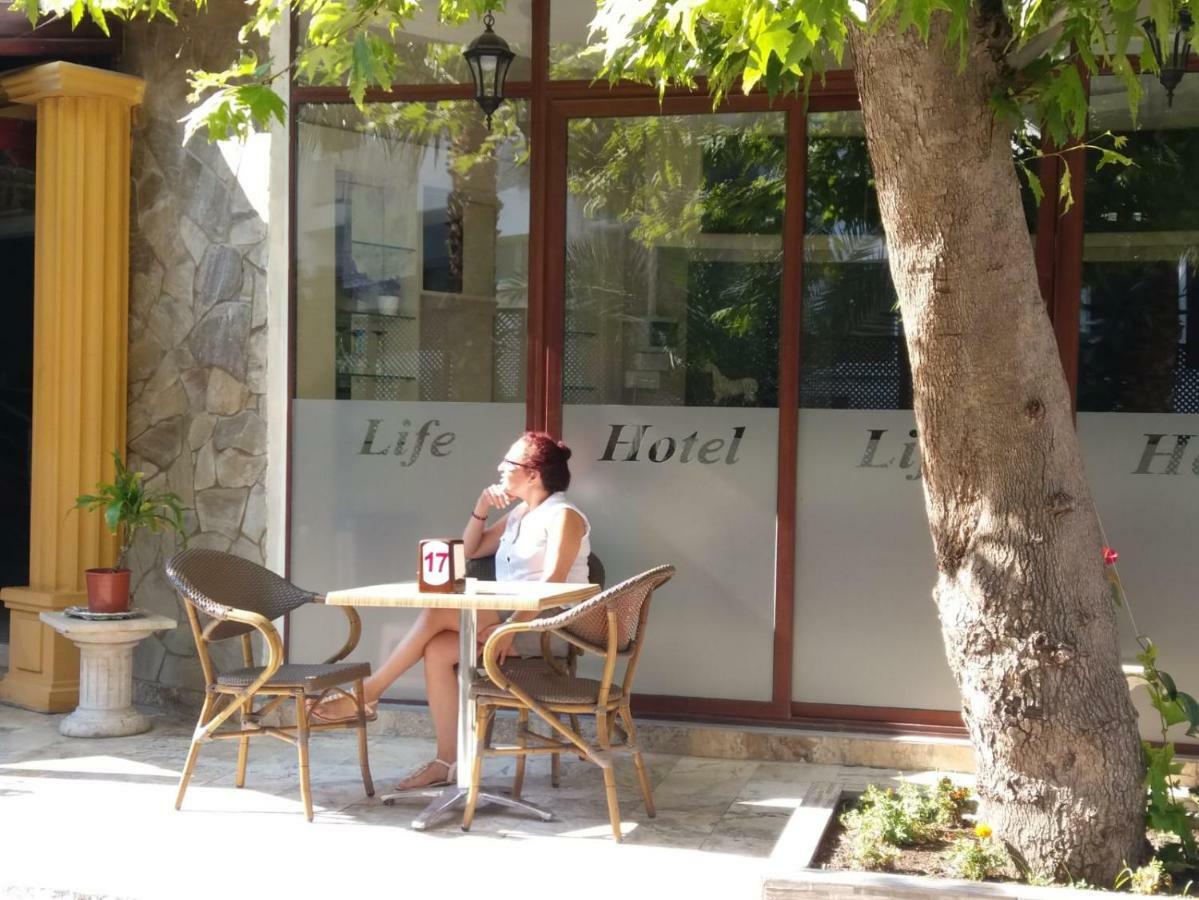 Life Hotel Kerýnia Eksteriør bilde